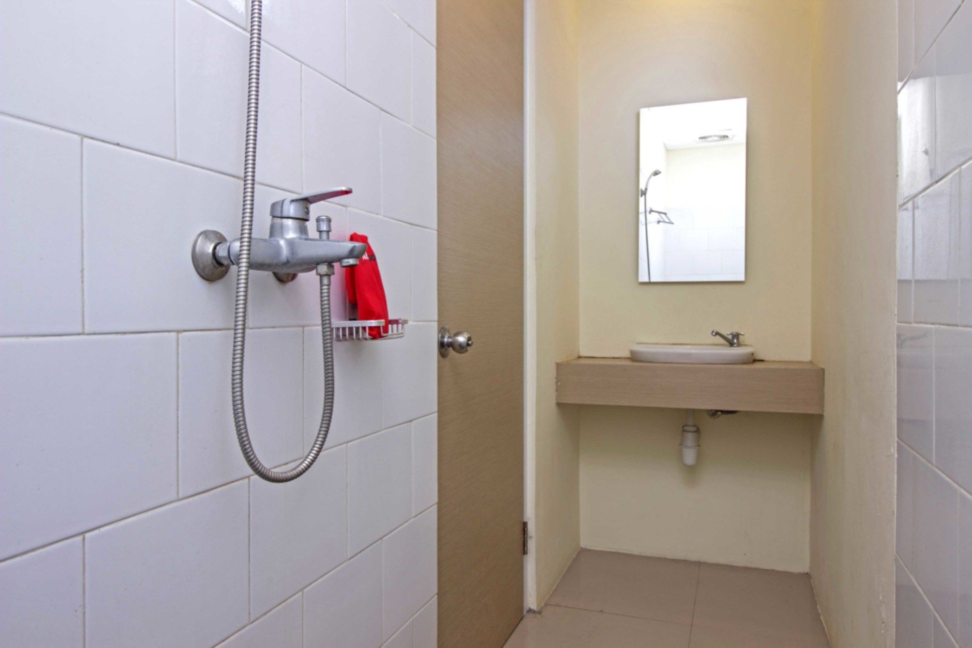 Reddoorz Near Maranatha University 3 Μπαντούνγκ Εξωτερικό φωτογραφία